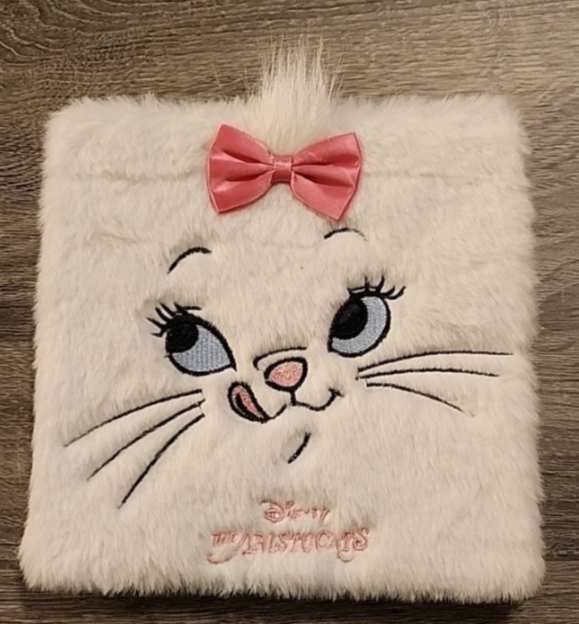 Disney Aristocats Marie Eyeshadow Palette – 16 Color Fuzzy Cover Makeup Palette